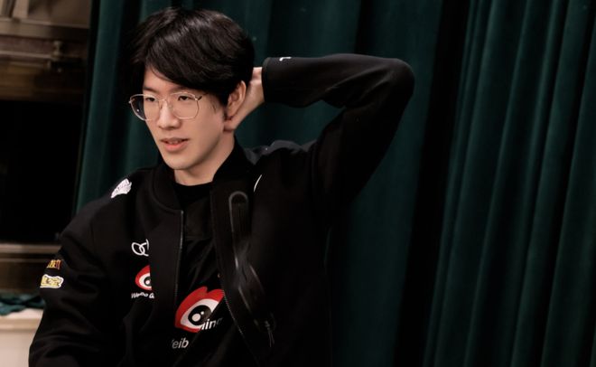 使其陷入被 使其陷入被